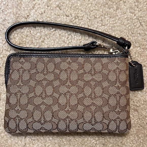 Coach Small Wristlet Brown - Picture 8 of 10